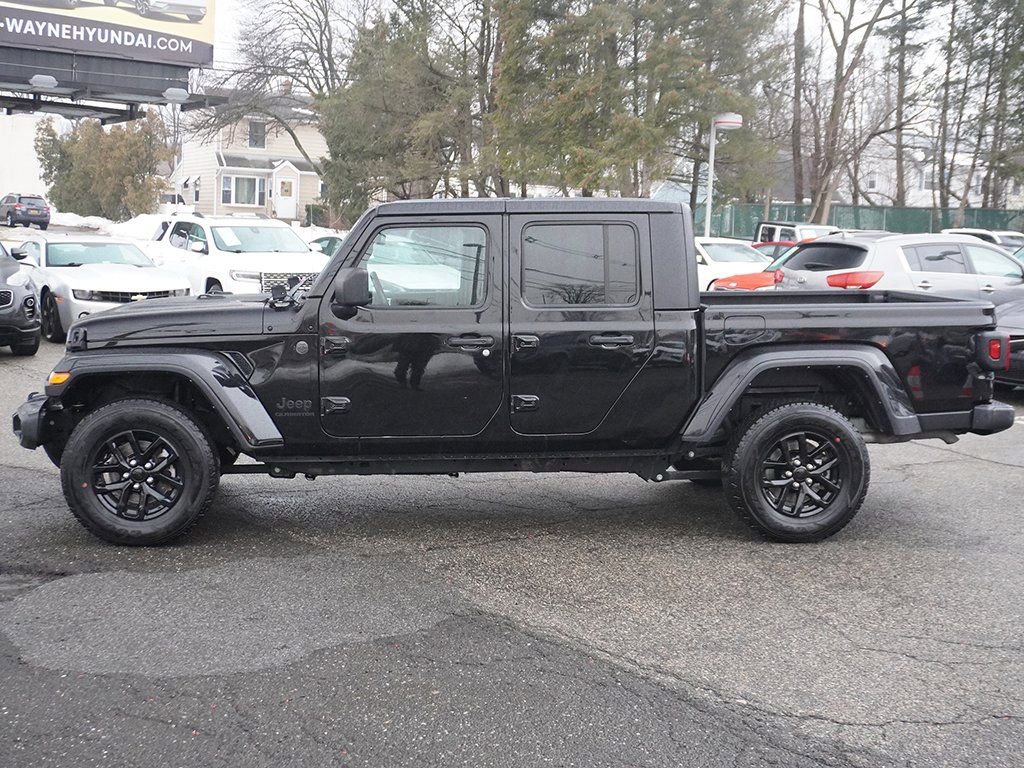 Used 2022 Jeep Gladiator Sport image 12