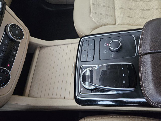 Used 2017 Mercedes-Benz GLS 450 4MATIC image 28