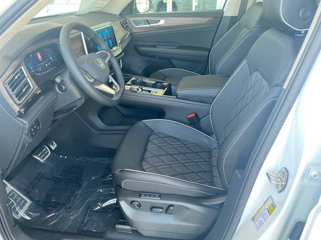 New 2025 Volkswagen Atlas SEL Premium R-Line image 22