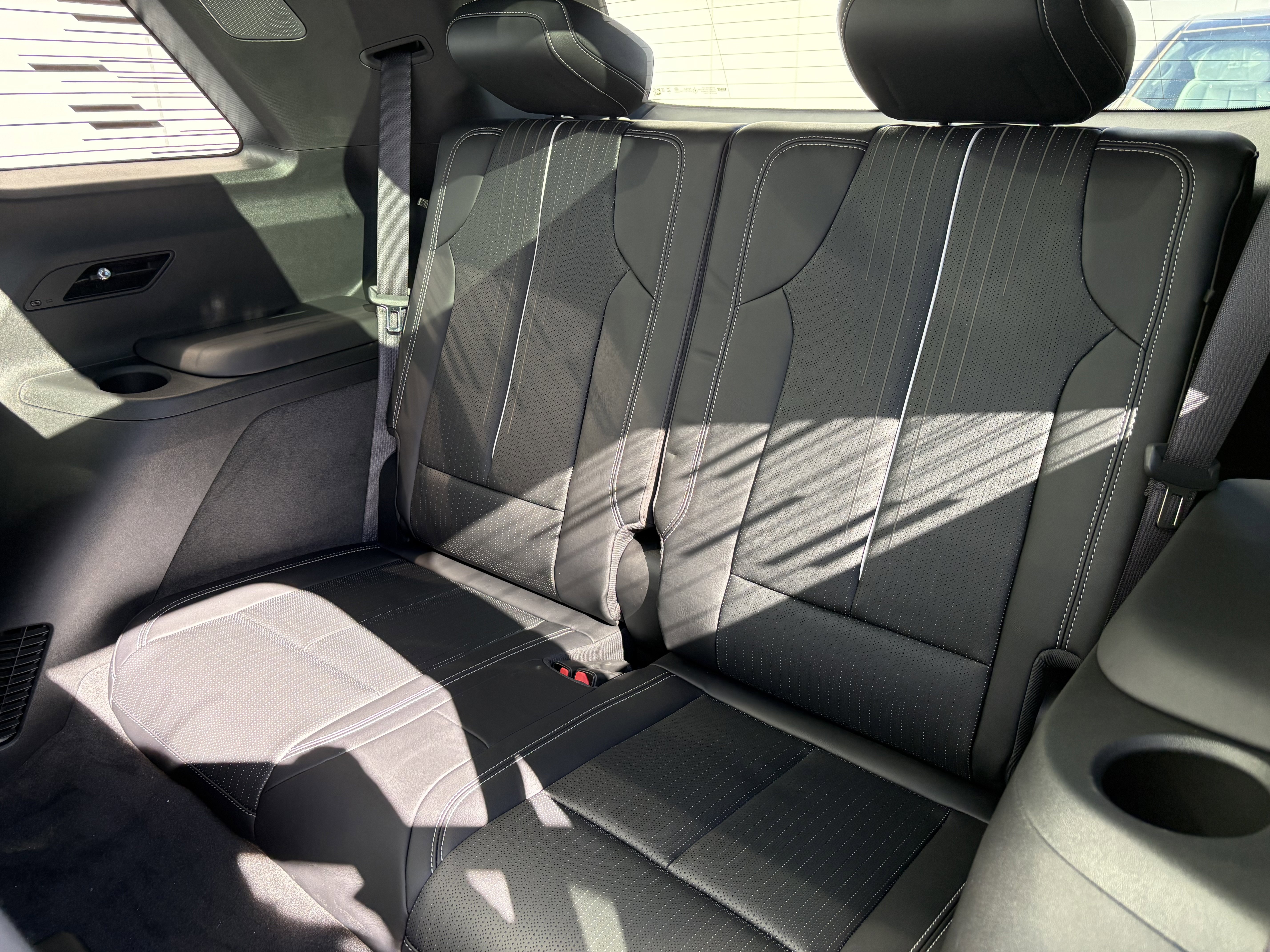 New 2026 Cadillac Vistiq Luxury w/ LPO, Floor Liner Package image 14