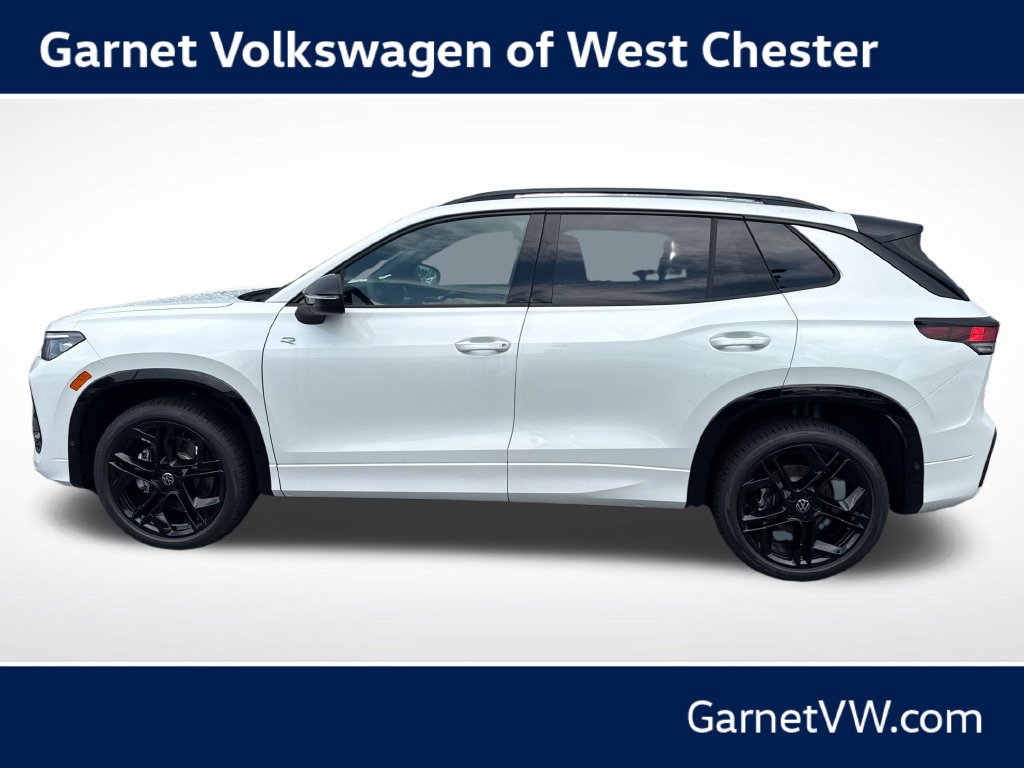 New 2026 Volkswagen Tiguan SE R-Line AWD/4WD image 2