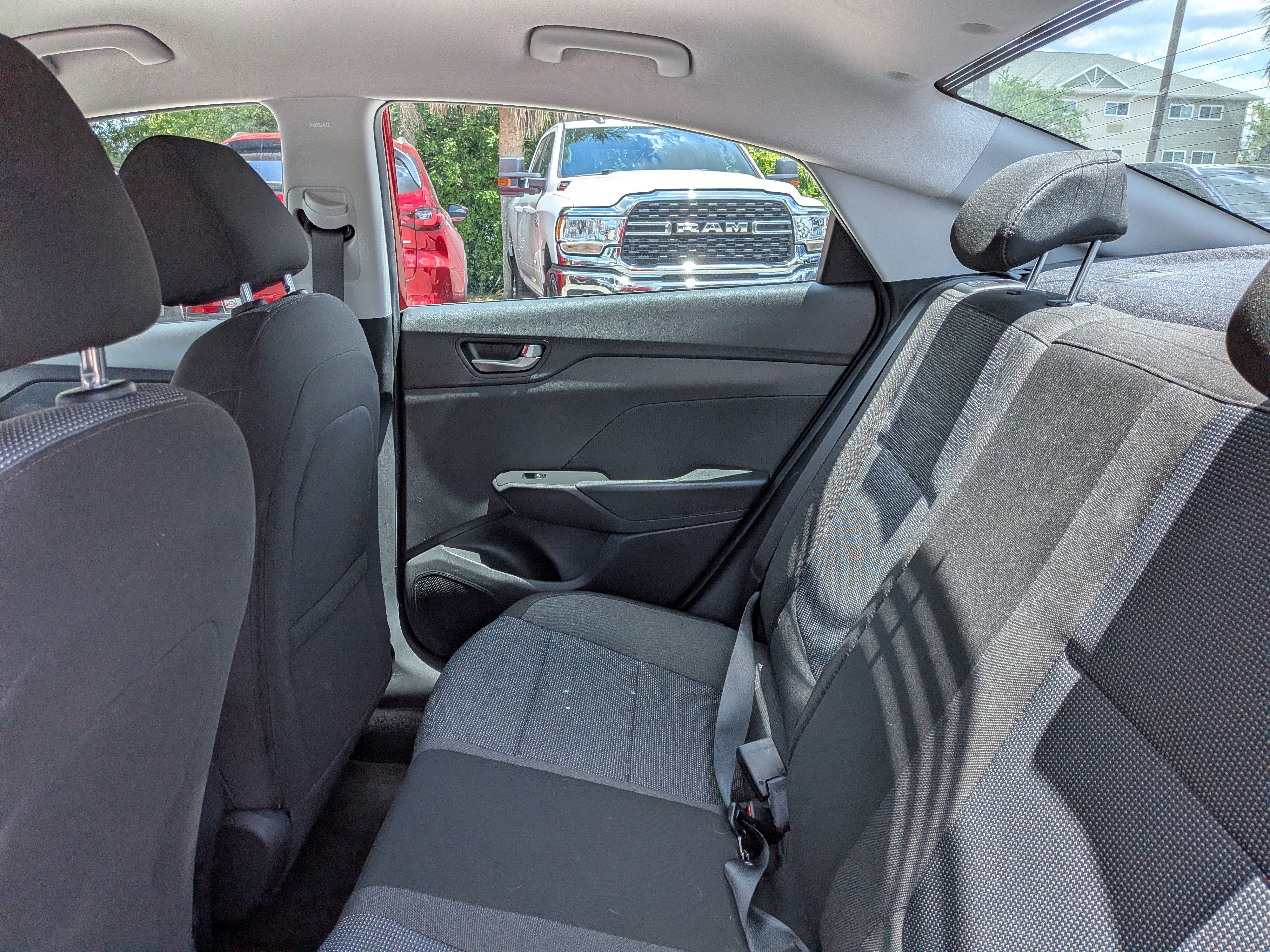Used 2022 Hyundai Accent SEL FWD image 12