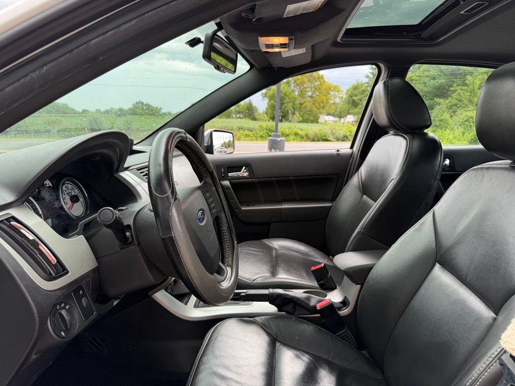 Used 2010 Ford Focus SEL FWD image 9