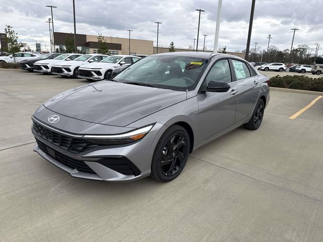 New 2026 Hyundai Elantra SEL Sport image 4
