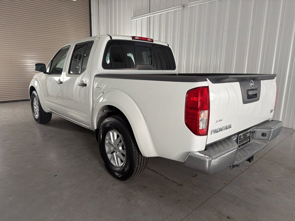 Used 2019 Nissan Frontier SV image 5