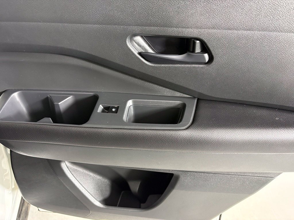 Used 2024 Nissan Pathfinder SV FWD image 15