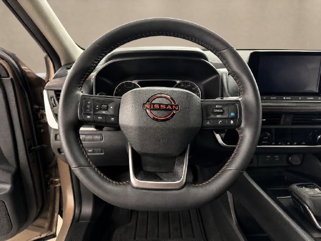 Used 2026 Nissan Rogue SV AWD/4WD image 17