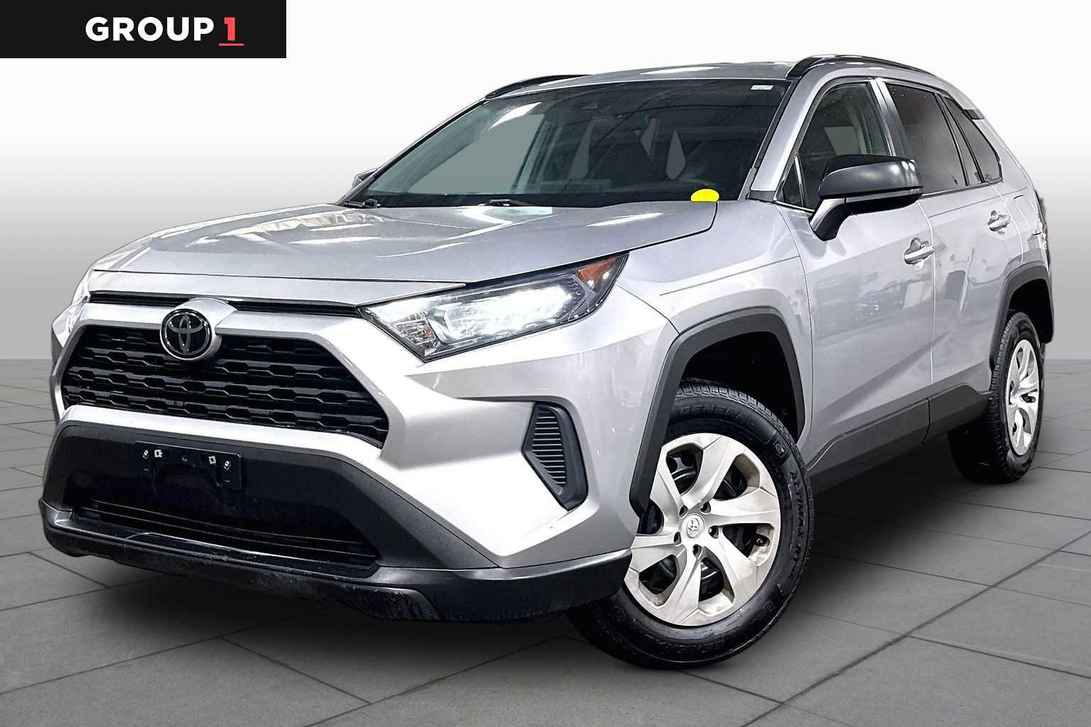 Certified 2021 Toyota RAV4 LE FWD image 1