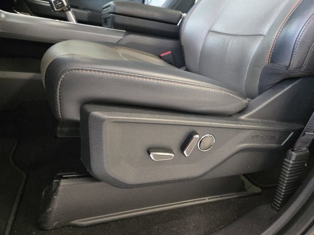 Used 2022 Ford Explorer Platinum w/ Equipment Group 601A AWD/4WD image 23
