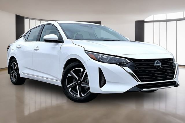 Used 2025 Nissan Sentra SV image 3