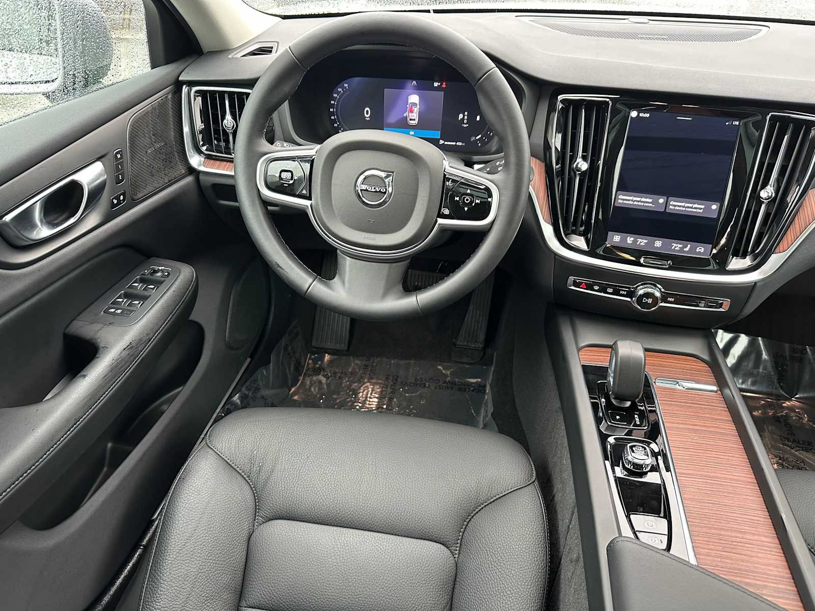 Used 2026 Volvo V60 B5 Cross Country Plus w/ Climate Package AWD/4WD image 17