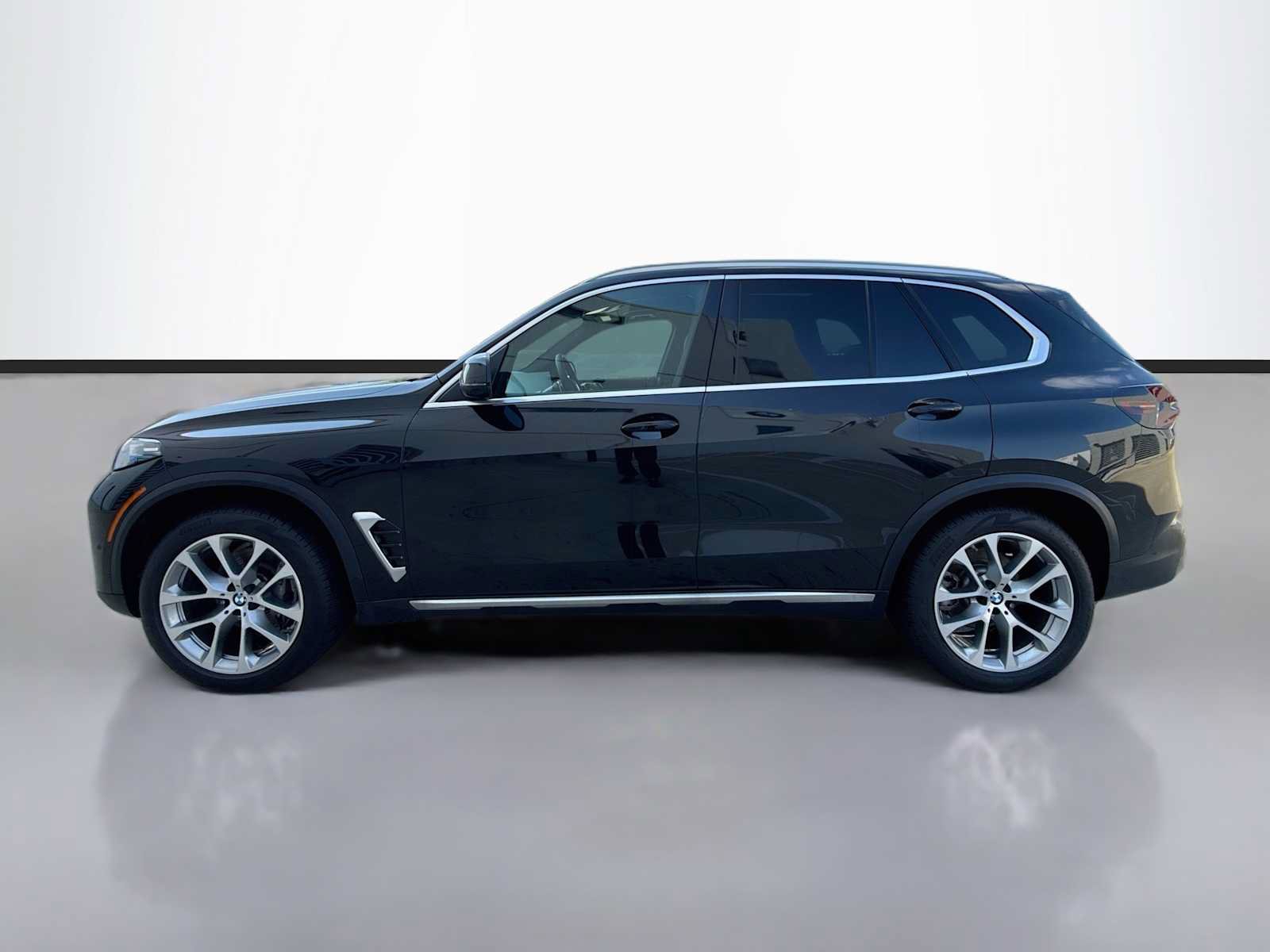 Used 2026 BMW X5 xDrive40i AWD/4WD image 5