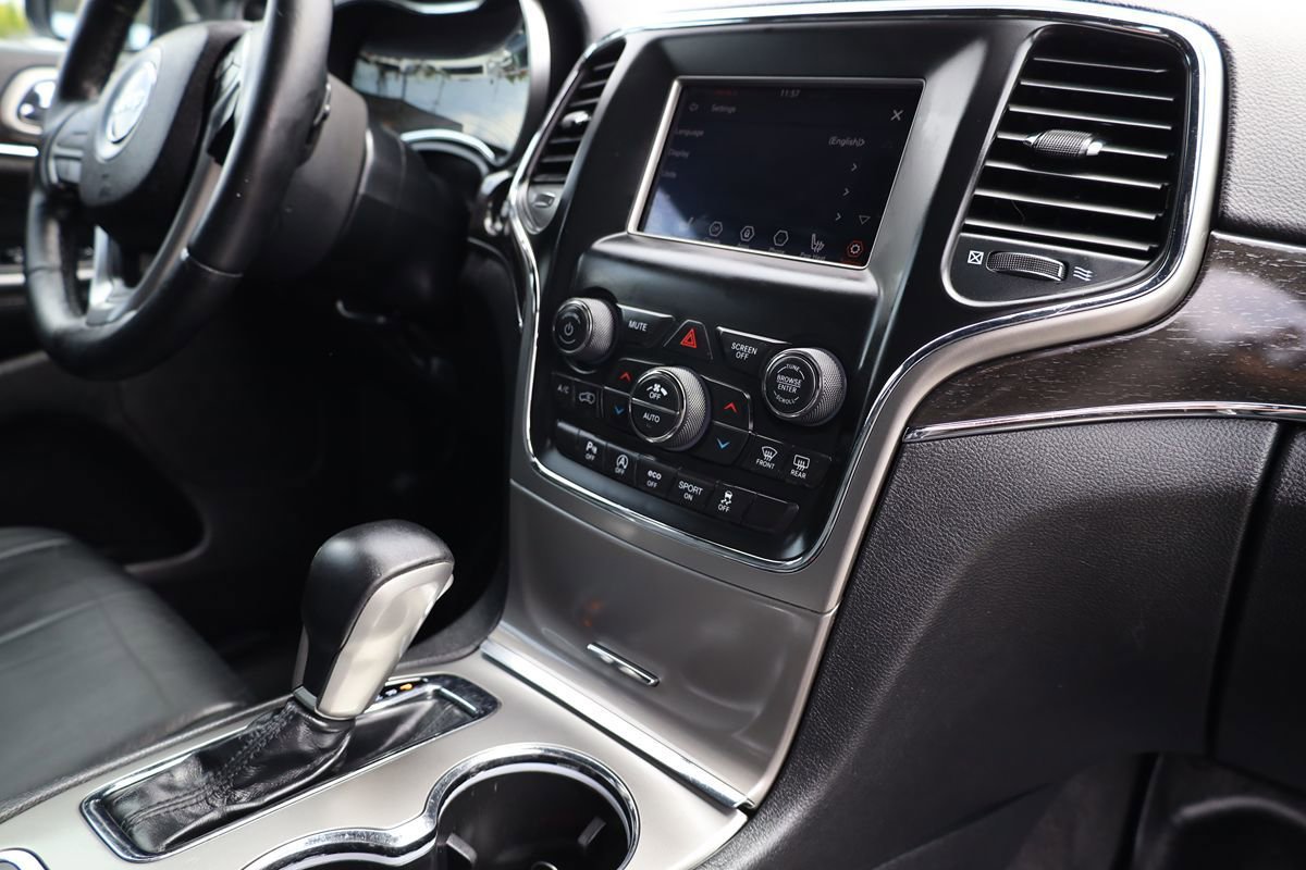 Used 2018 Jeep Grand Cherokee Limited AWD/4WD image 20