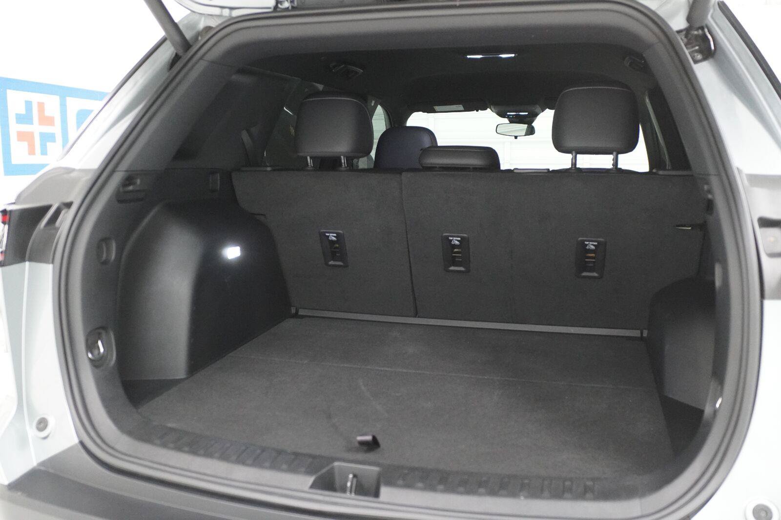 Used 2025 Chevrolet Equinox LT w/ Convenience Package II FWD image 31