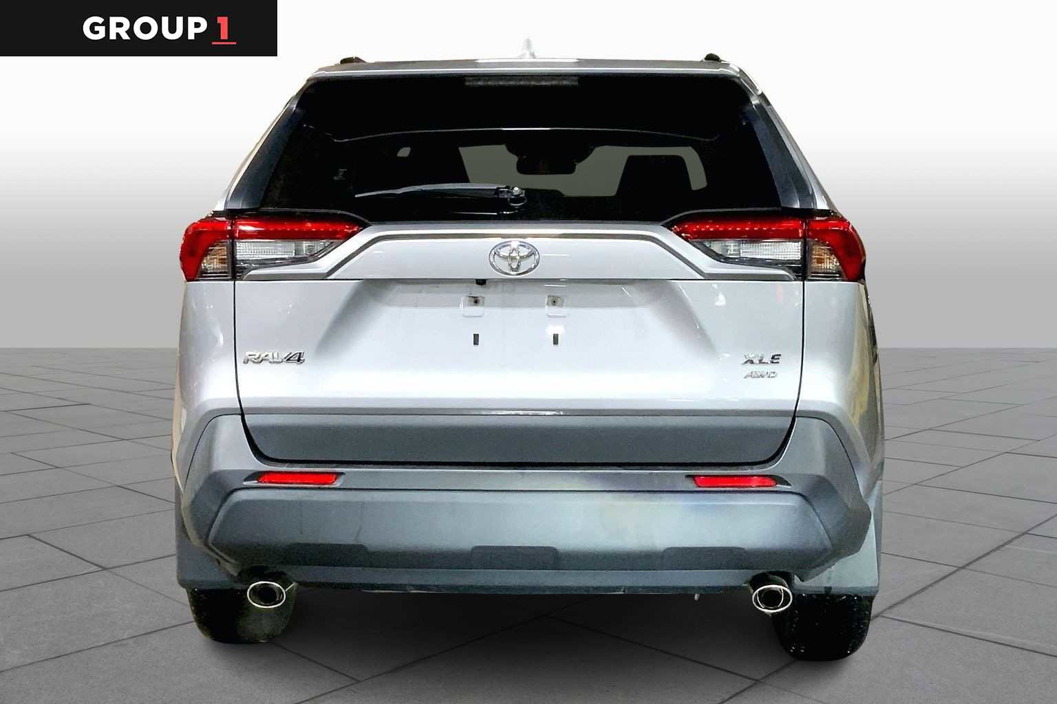 Used 2019 Toyota RAV4 XLE image 4