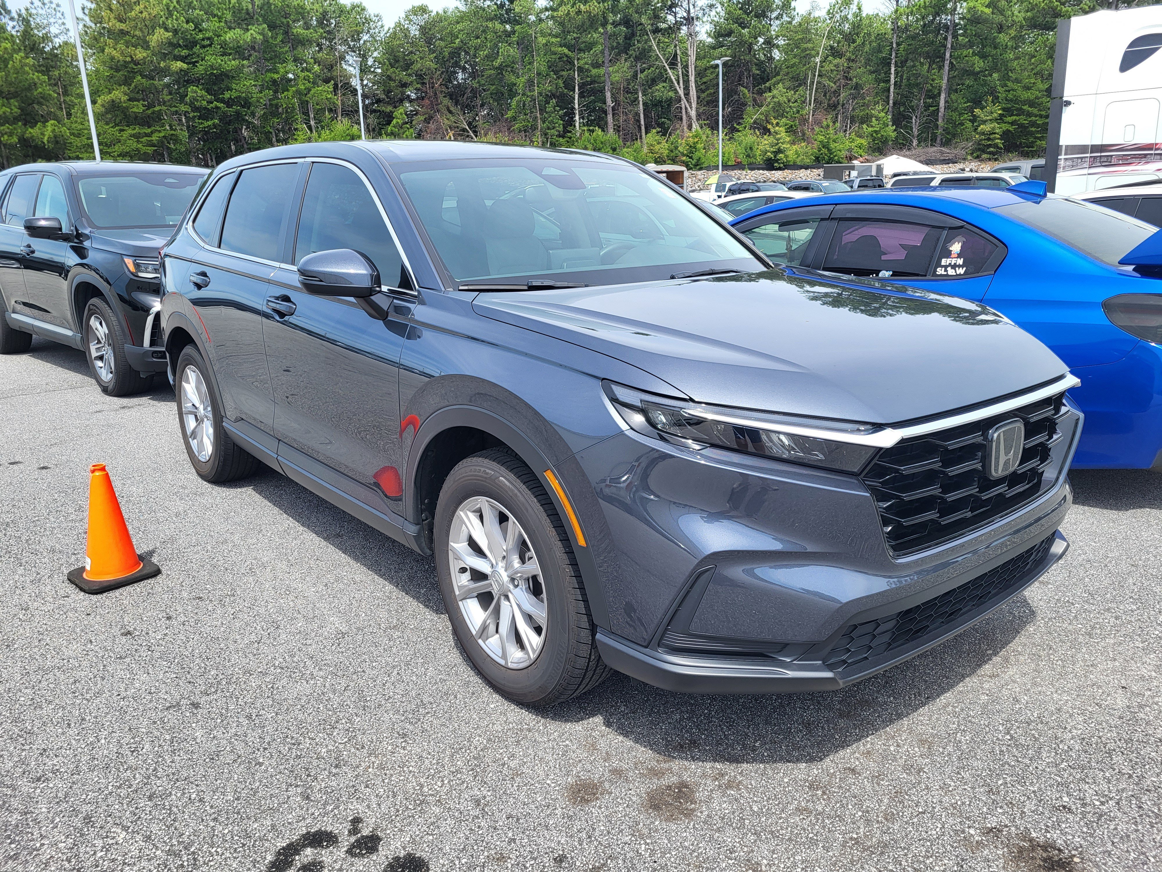 Used 2025 Honda CR-V EX image 3