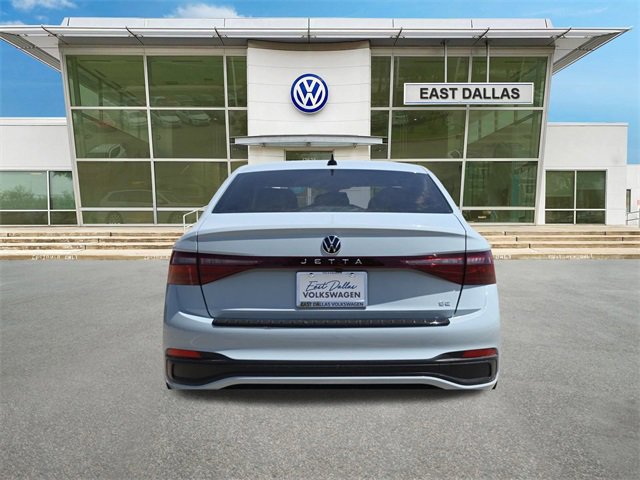 New 2025 Volkswagen Jetta SE image 4