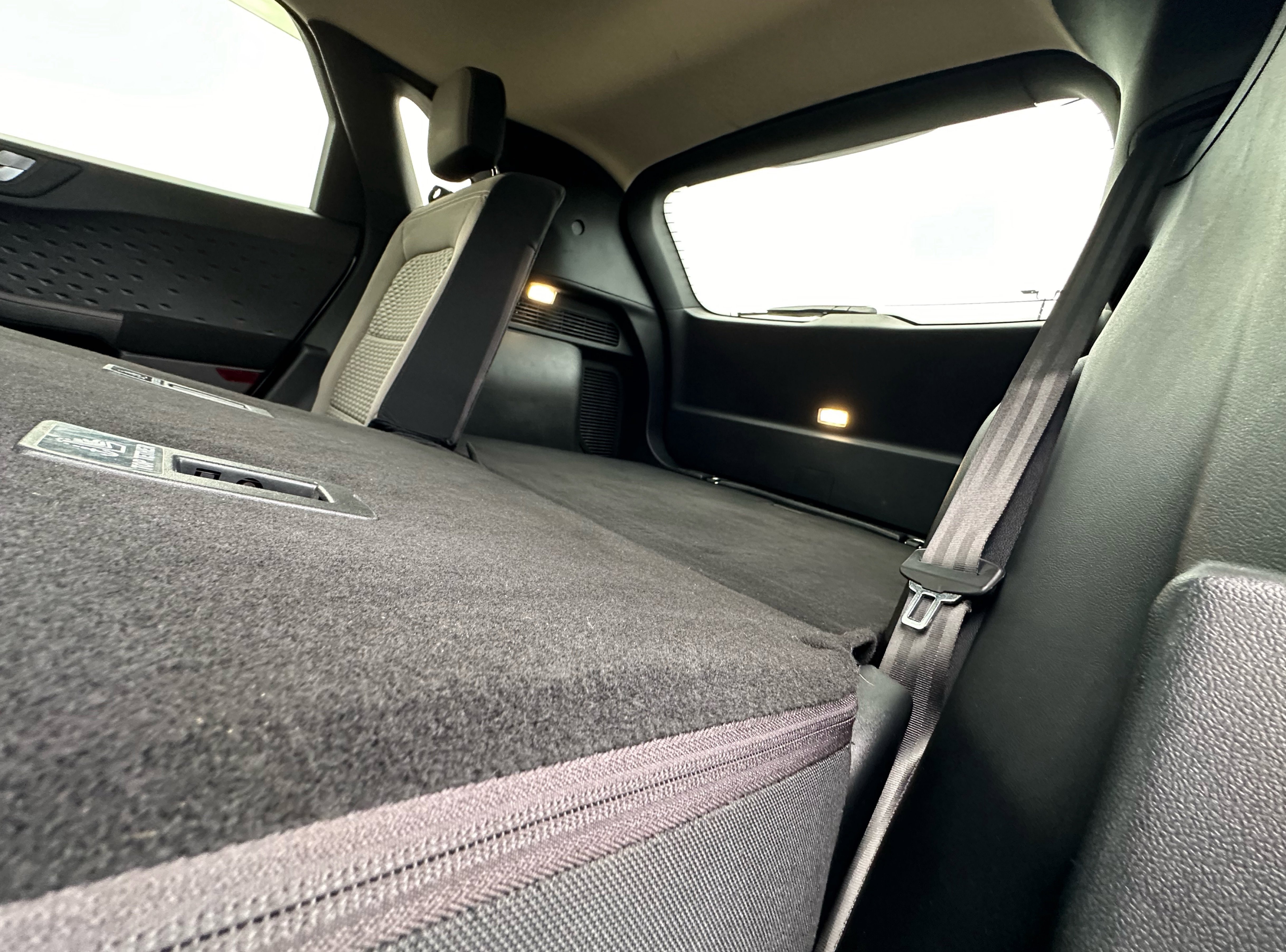 Used 2020 Ford Escape SE image 26