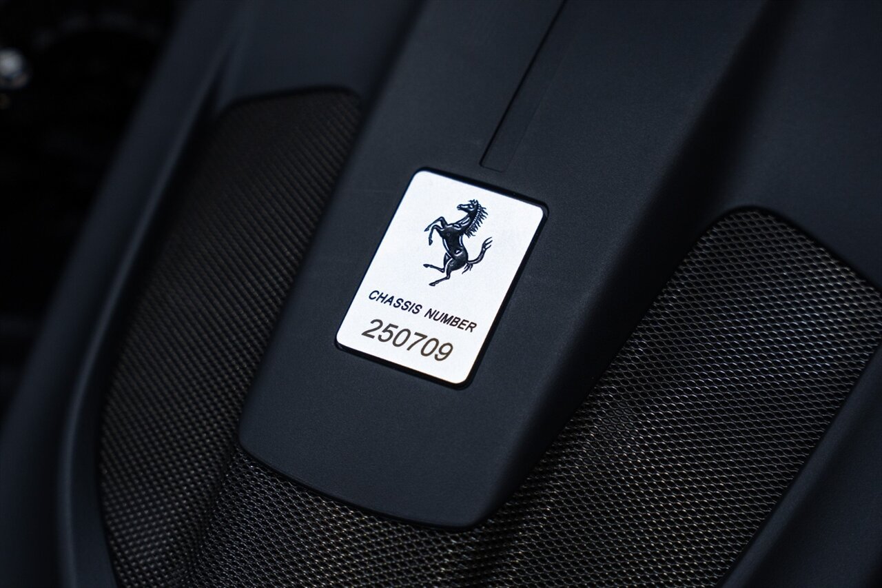 Used 2020 Ferrari Portofino RWD image 43