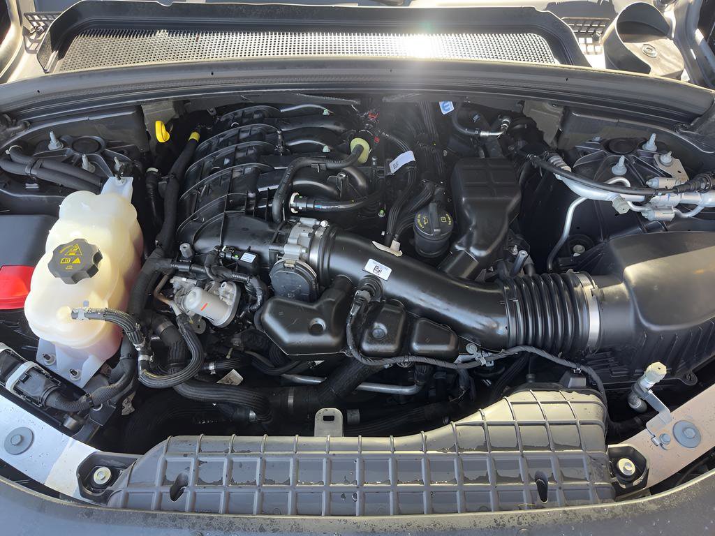 Used 2023 Jeep Grand Cherokee Limited w/ Black Appearance Package image 58