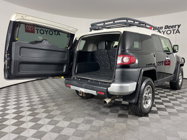 Used 2013 Toyota FJ Cruiser 4WD image 17