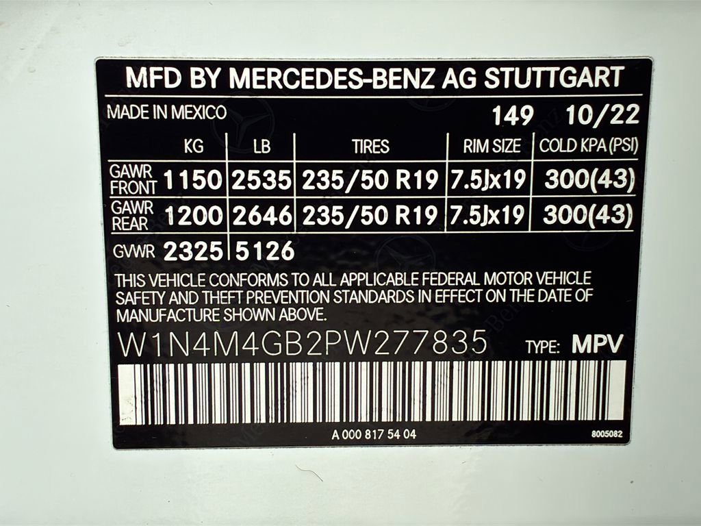 Used 2023 Mercedes-Benz GLB 250 image 30
