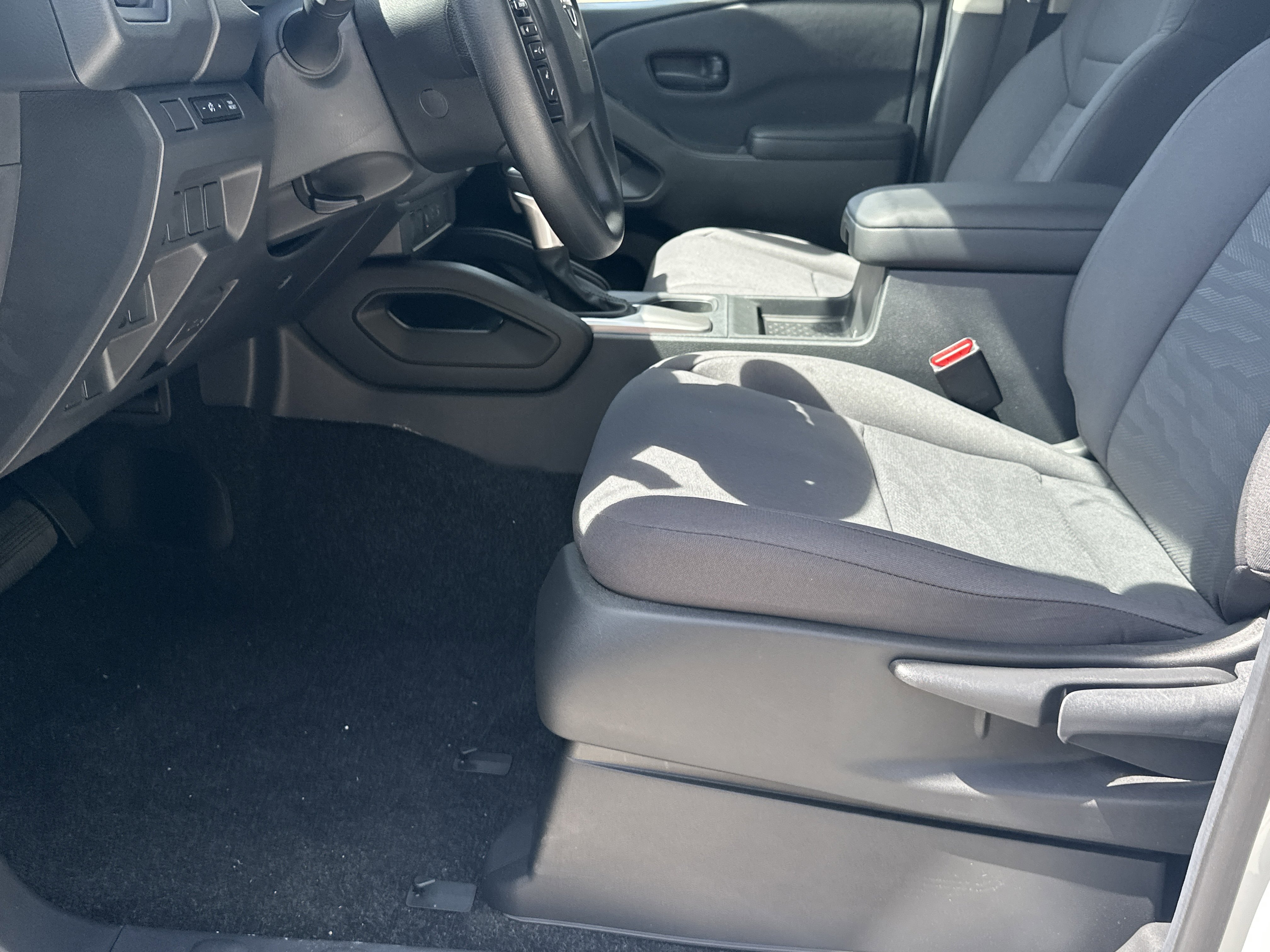 New 2026 Nissan Frontier S image 9