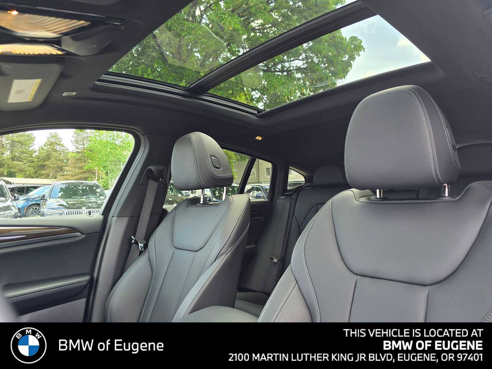 Used 2025 BMW X4 xDrive30i AWD/4WD image 23