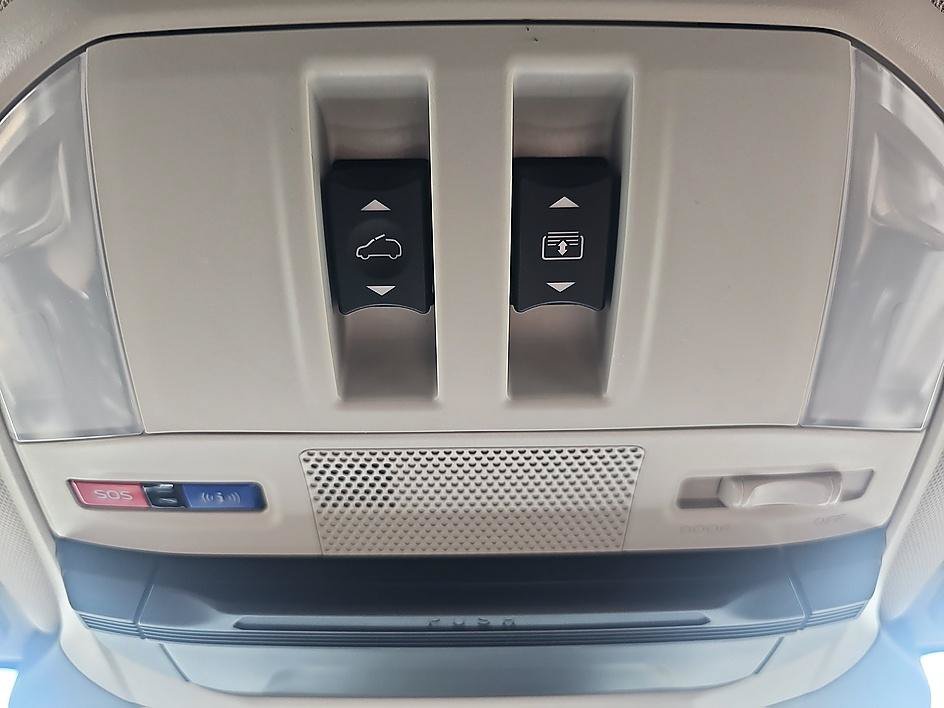 Used 2023 Subaru Ascent Touring AWD/4WD image 29
