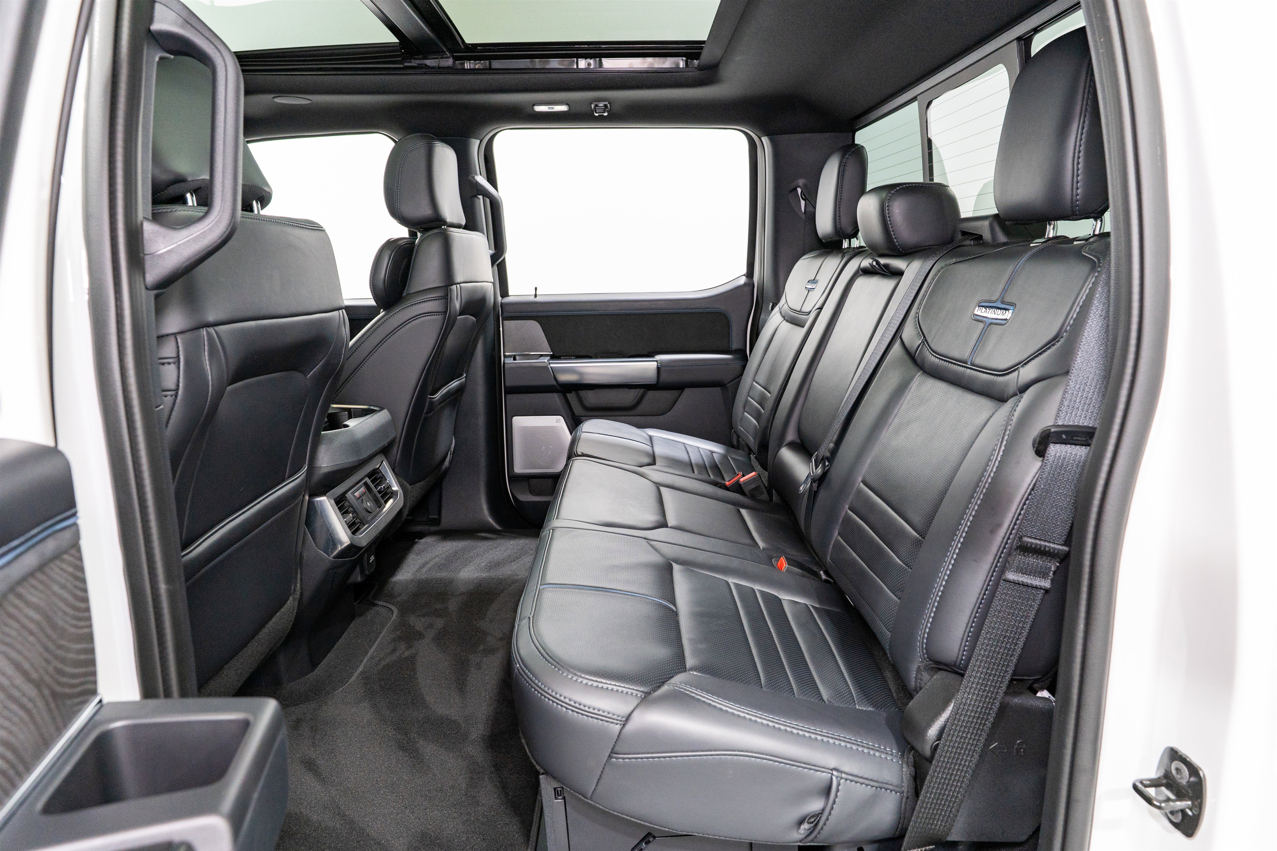 Used 2025 Ford F250 Platinum AWD/4WD image 40