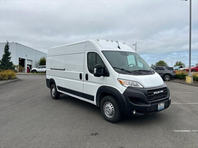 Used 2025 RAM ProMaster 2500 w/ Convenience Group FWD image 3
