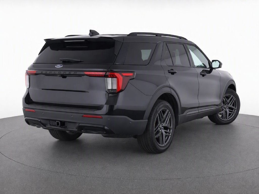 New 2026 Ford Explorer ST-Line w/ ST-Line Street Pack RWD image 3