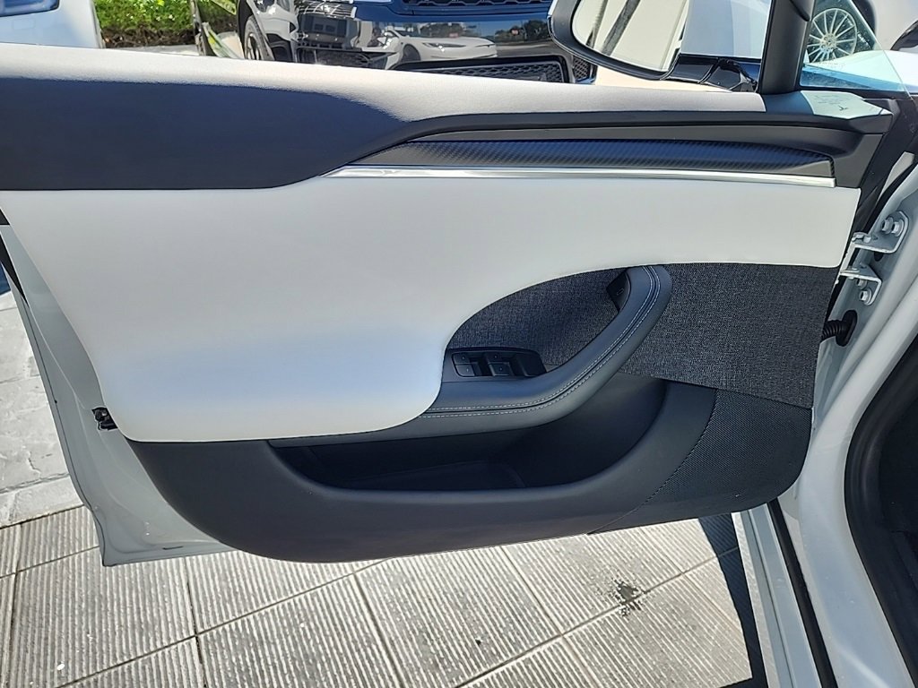 Used 2021 Tesla Model S Plaid image 27