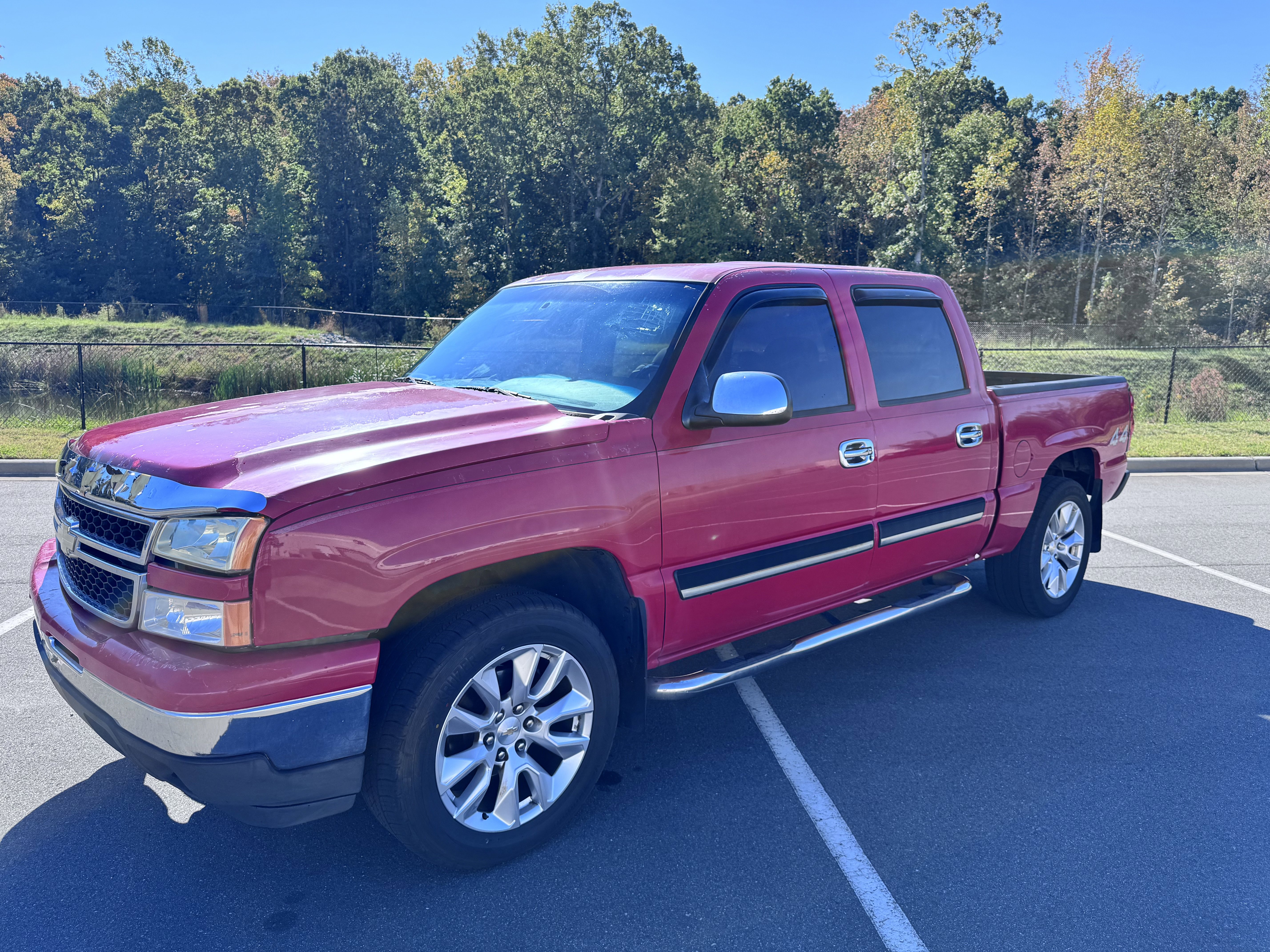 Used 2007 Chevrolet Silverado 1500 LS w/ Chrome Exterior Package AWD/4WD image 7