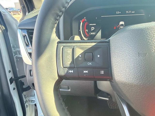 Used 2025 Nissan Rogue SL w/ Tech Package image 30