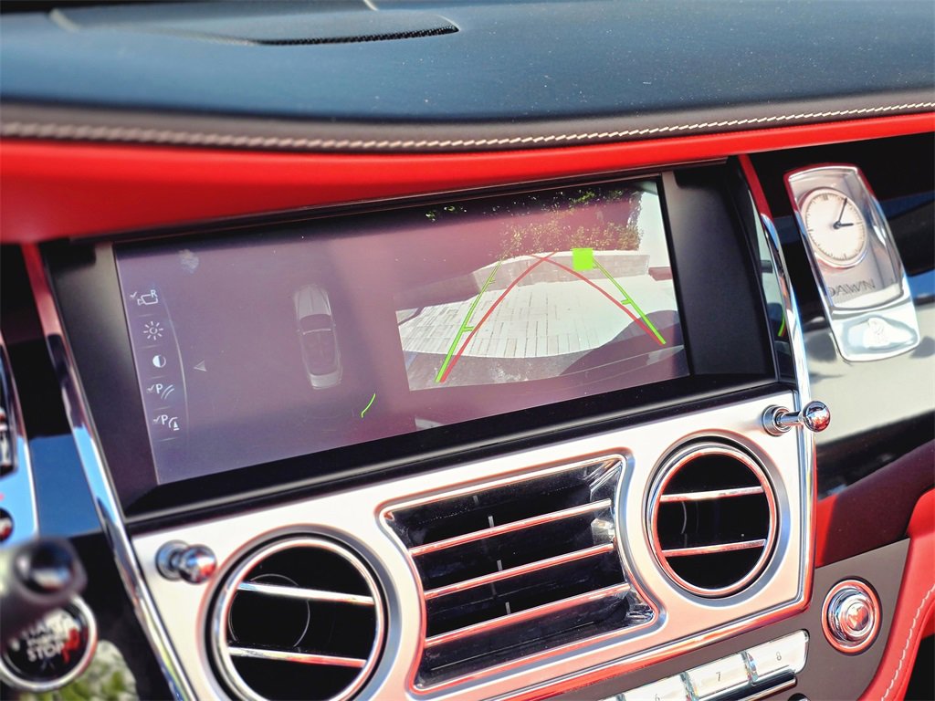 Used 2020 Rolls-Royce Dawn image 24
