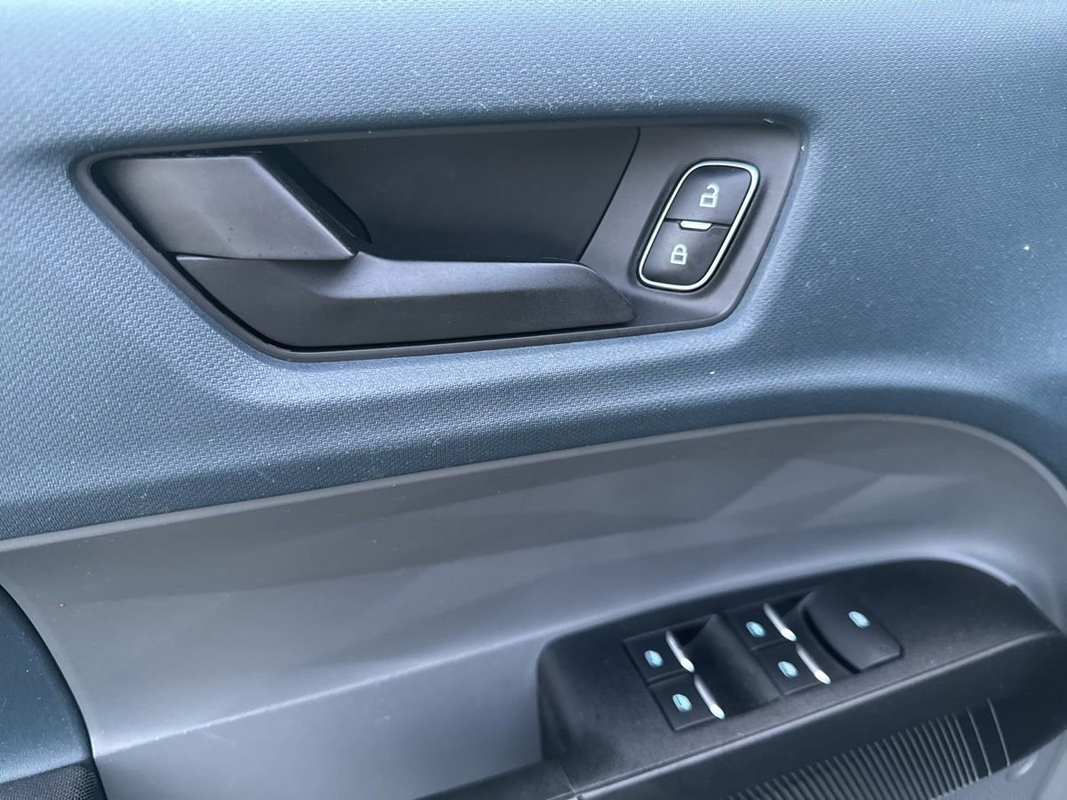 Used 2022 Ford Maverick XL image 15