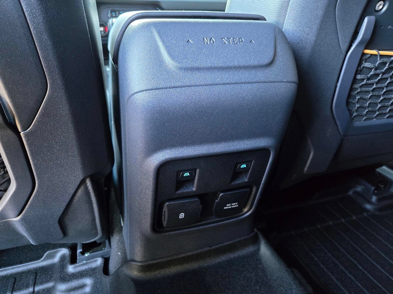 Used 2023 Ford Bronco Badlands w/ Sasquatch Package AWD/4WD image 12