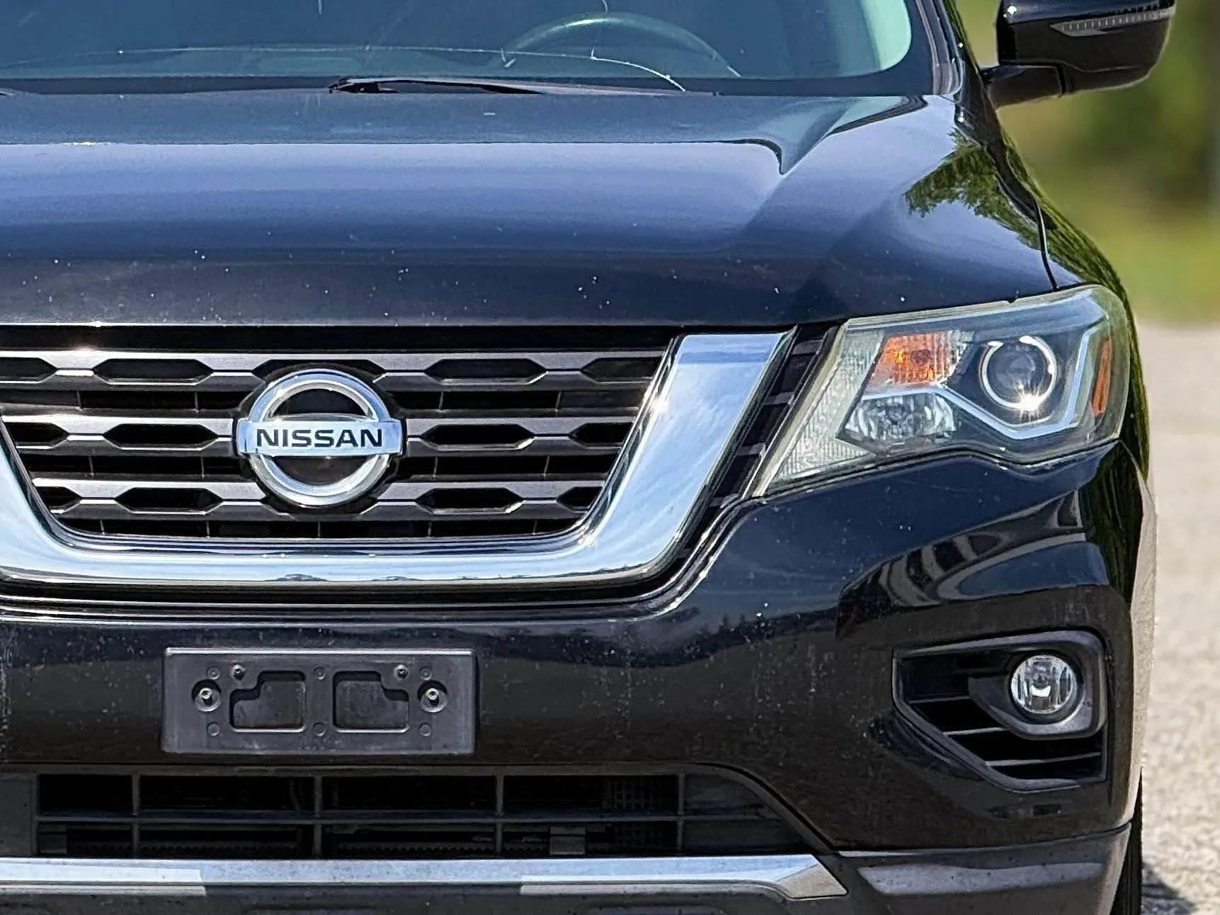 Used 2017 Nissan Pathfinder SV FWD image 12