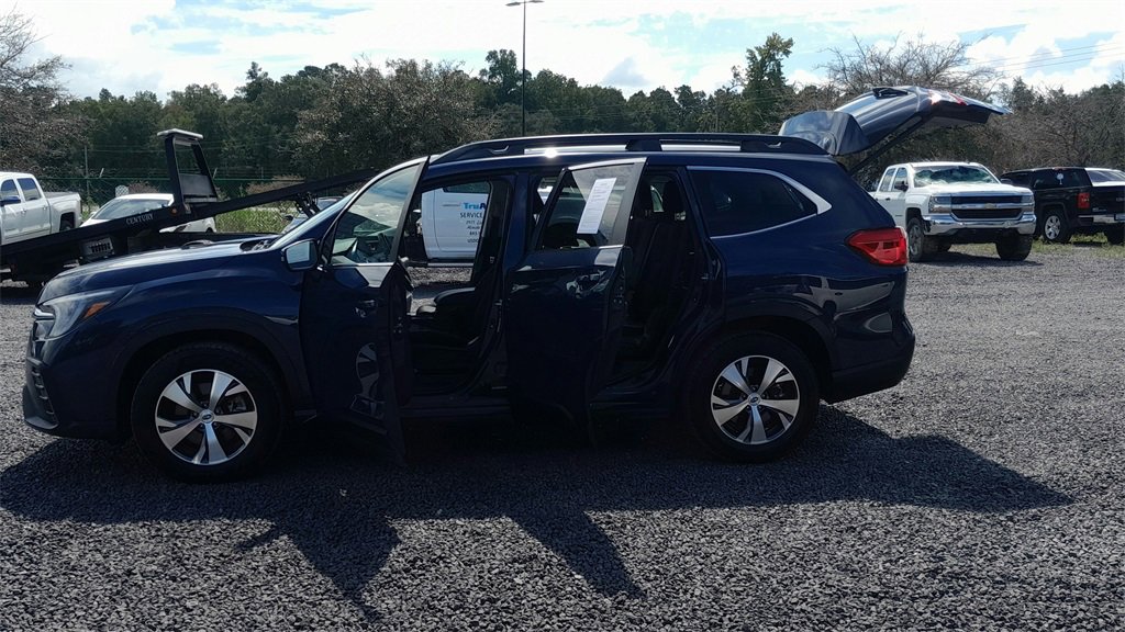 Used 2023 Subaru Ascent Premium w/ Convenience Package image 11