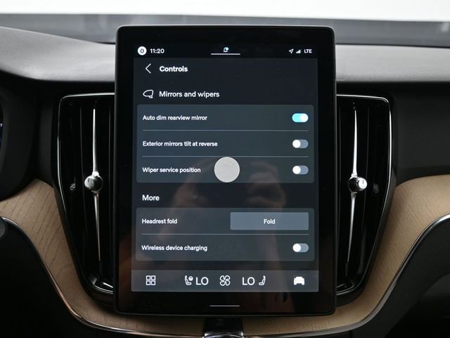 New 2026 Volvo XC60 B5 Plus w/ Protection Package Premier image 19