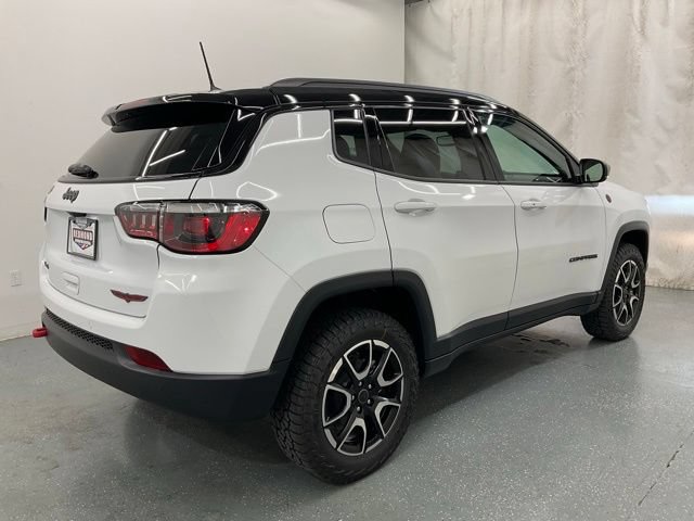 New 2026 Jeep Compass Trailhawk AWD/4WD image 7