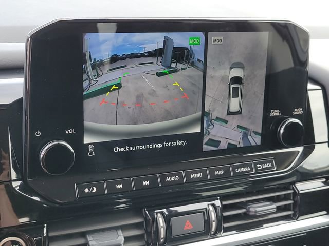 Used 2024 Nissan Pathfinder Platinum w/ Cargo Package AWD/4WD image 16