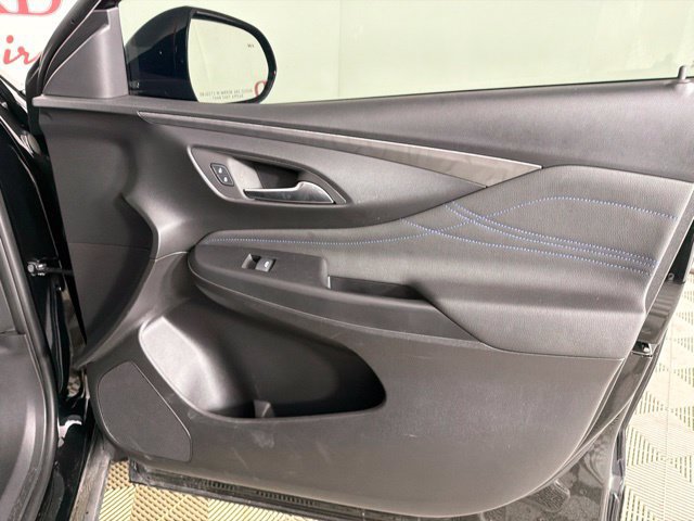Used 2024 Buick Envista Sport Touring w/ Convenience I Package FWD image 34