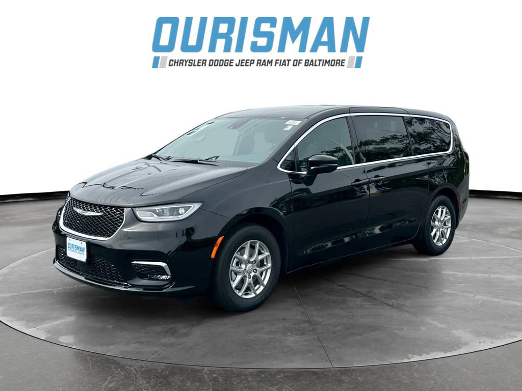New 2026 Chrysler Pacifica Select image 2