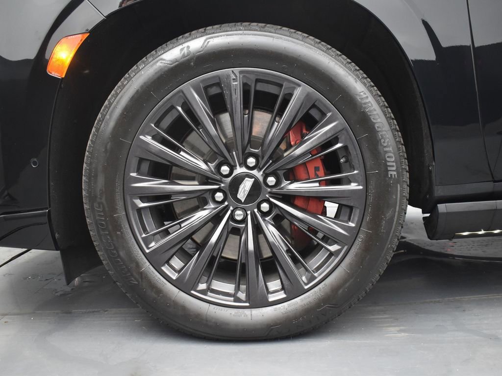 Used 2024 Cadillac Escalade V w/ LPO, ONYX Package image 8