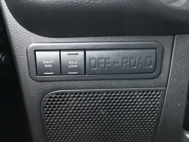 Used 2016 Jeep Wrangler Unlimited Rubicon w/ Connectivity Group image 25