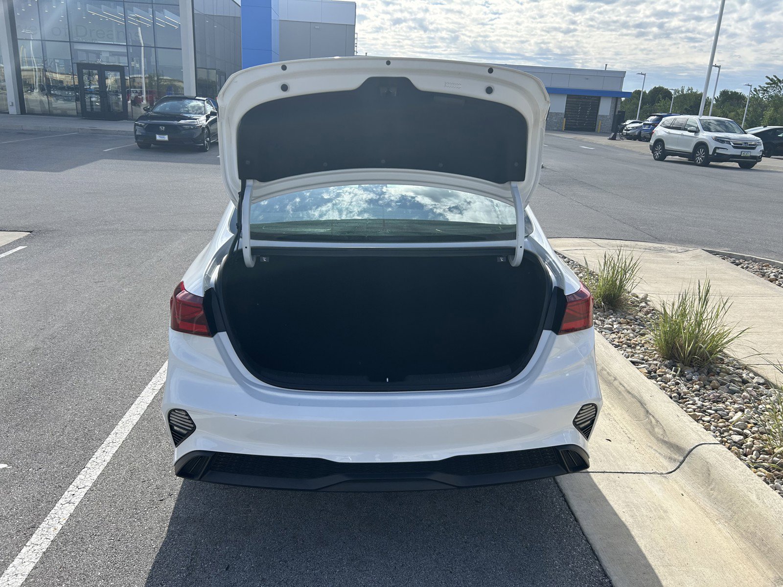 Used 2023 Kia Forte LXS FWD image 11