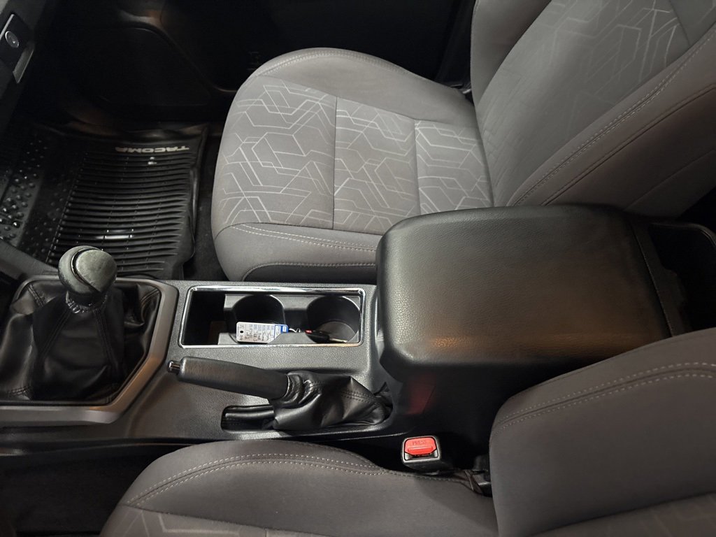 Used 2017 Toyota Tacoma TRD Sport w/ Tow Package image 17