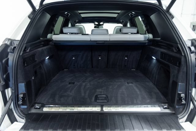 Used 2024 BMW X5 xDrive50e w/ Climate Comfort Package AWD/4WD image 9